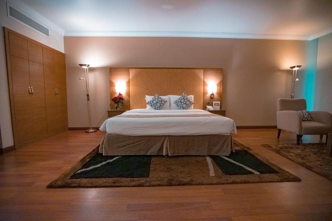 Golden Tulip Hotel Buraidah Al Qassim Exteriör bild