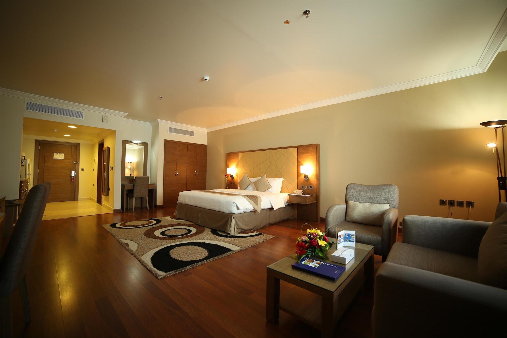 Golden Tulip Hotel Buraidah Al Qassim Exteriör bild
