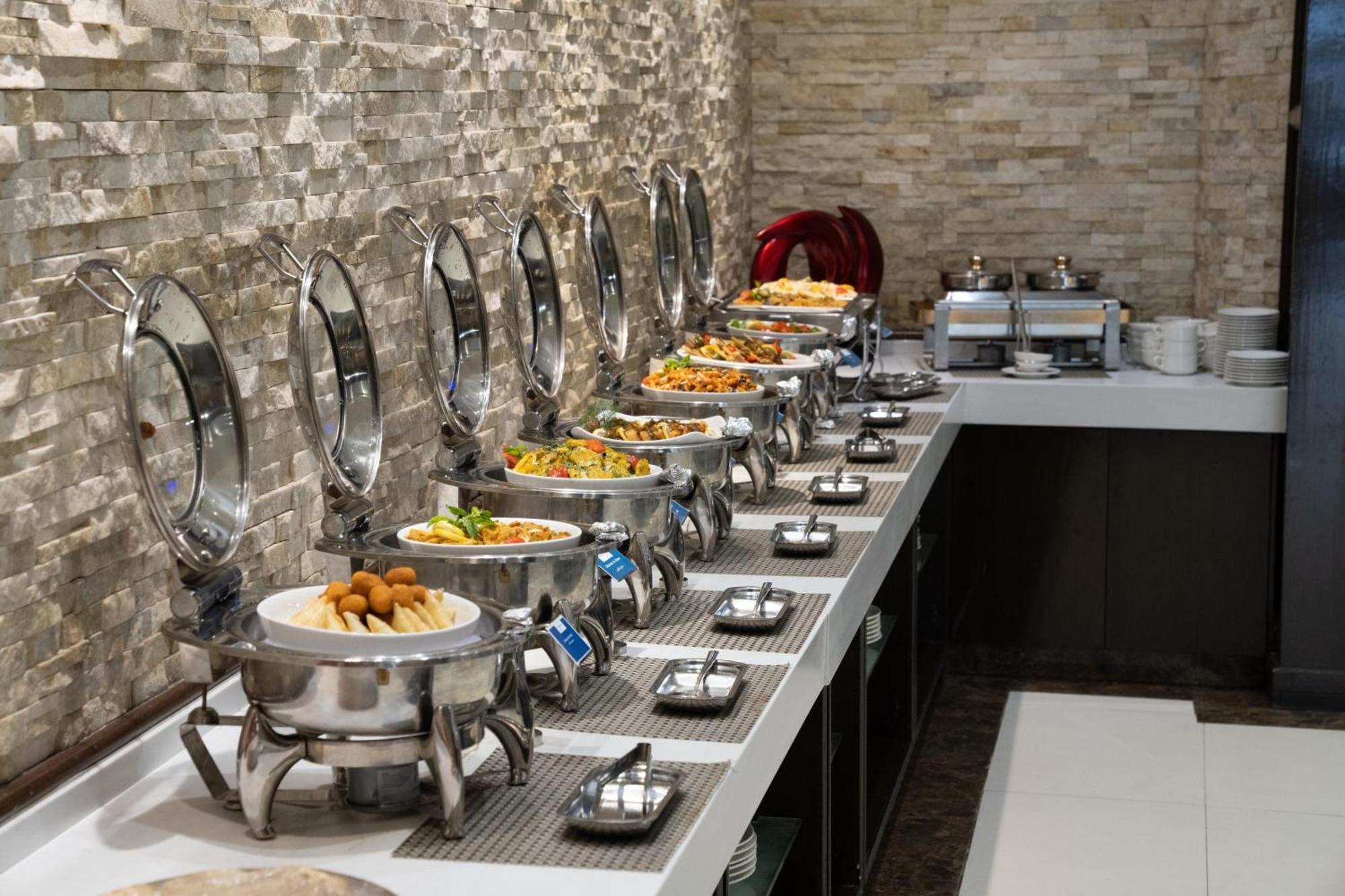 Golden Tulip Hotel Buraidah Al Qassim Exteriör bild